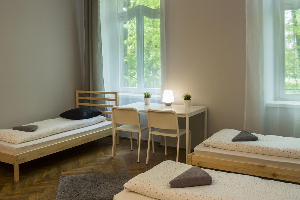 Al Fresco Hostel