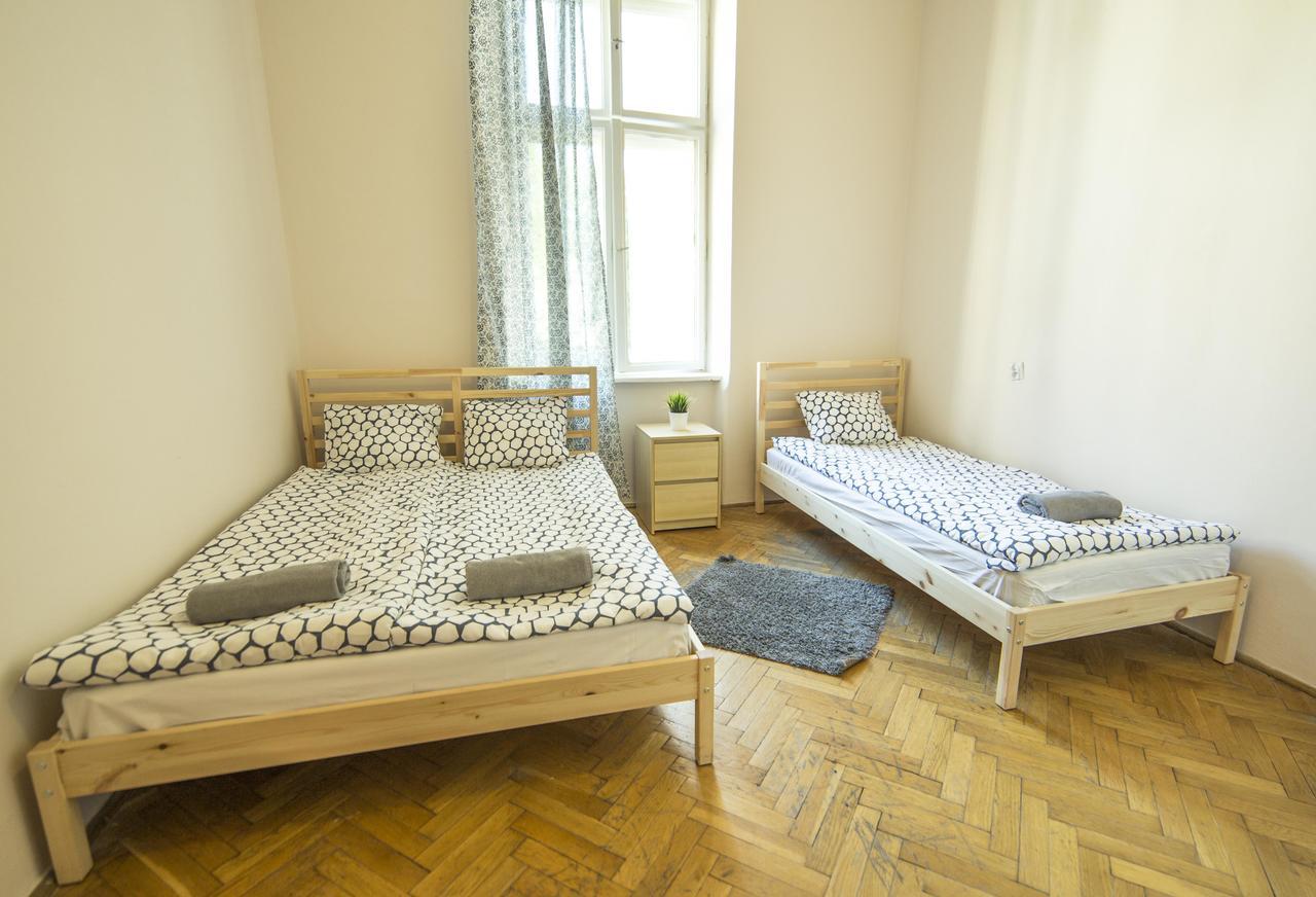 Al Fresco Hostel