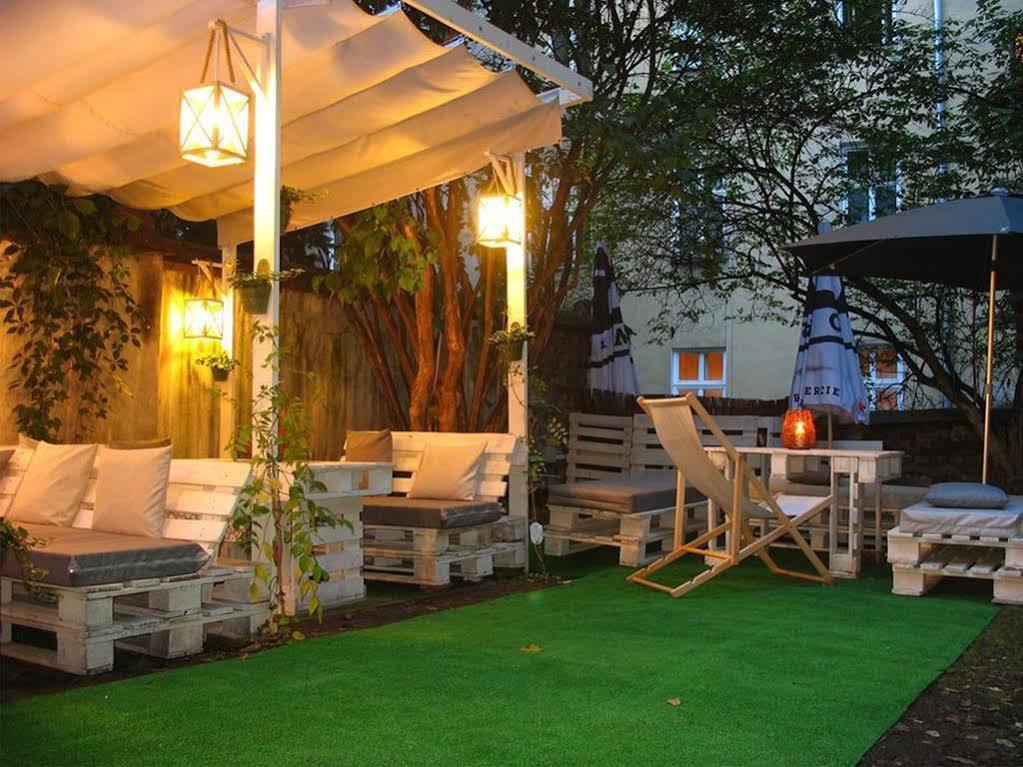 Al Fresco Hostel *